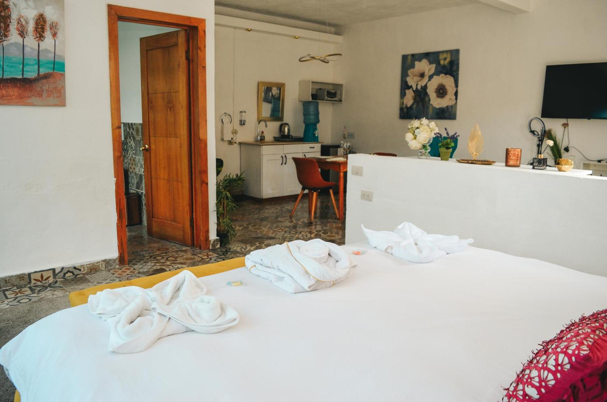 فيلا Tiberias By Luxury Atitlan سان بيدرو لا لاغونا المظهر الخارجي الصورة
